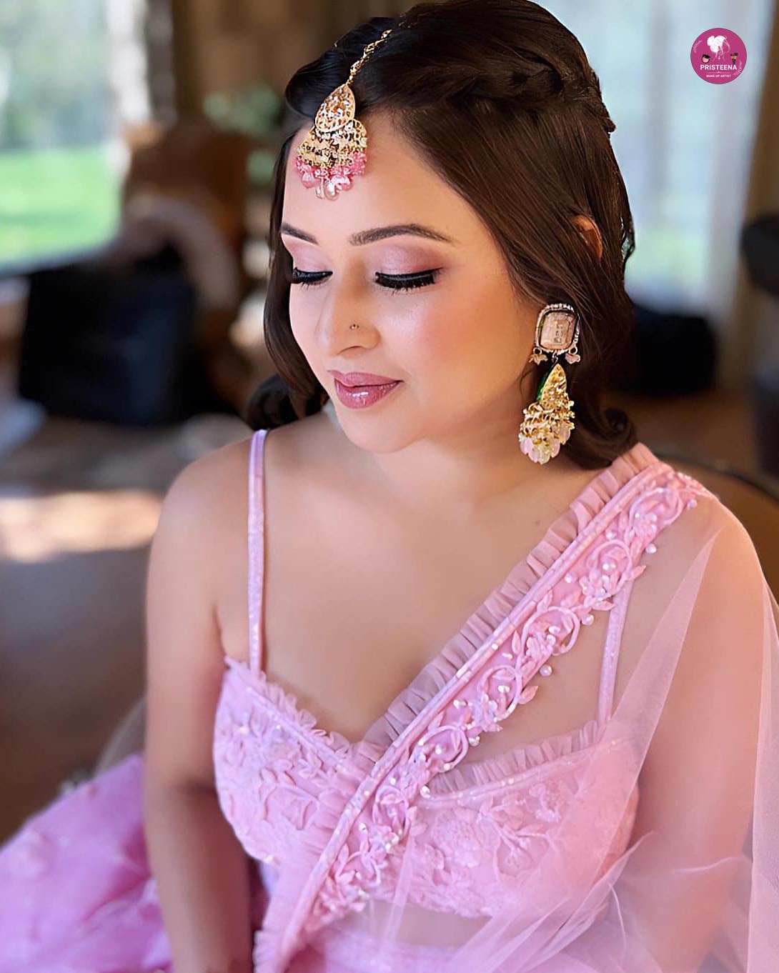 Professional event makeup for women in Sharjah with flawless glam look.