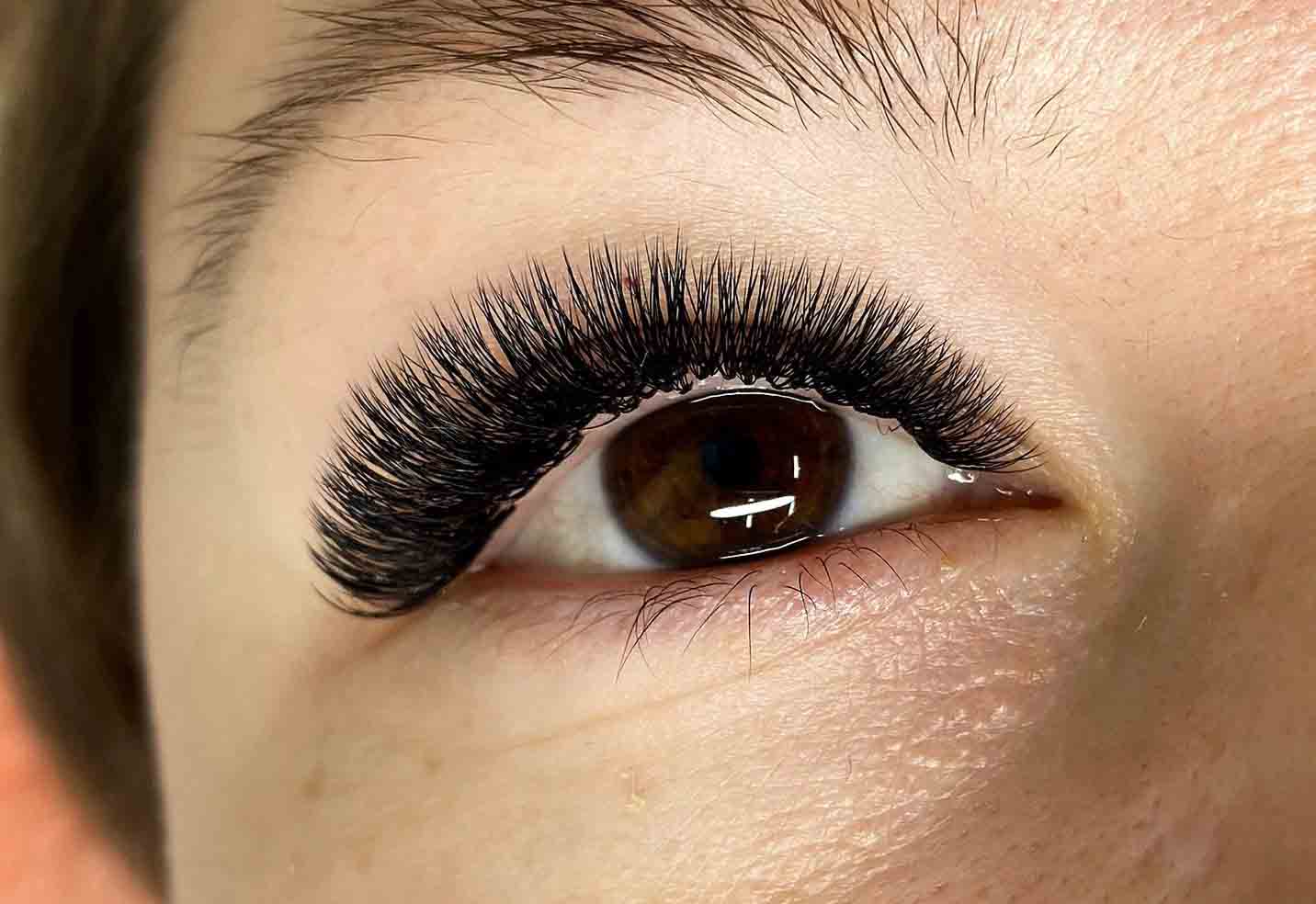 Hybrid Eyelash